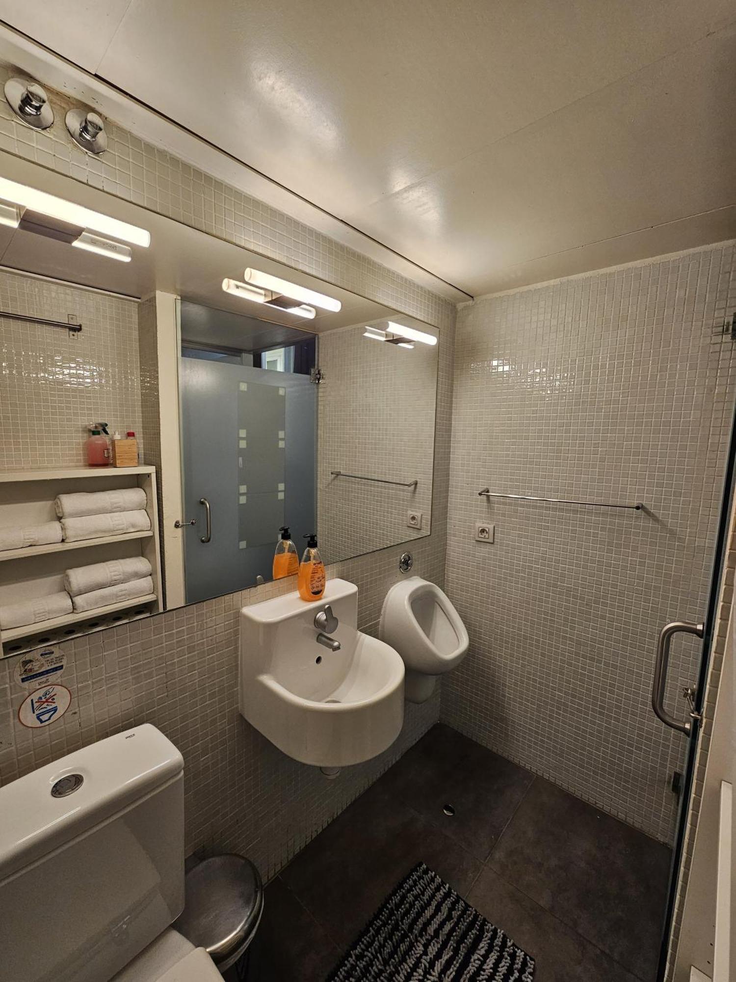 Hostal Arenal Мадрид Экстерьер фото
