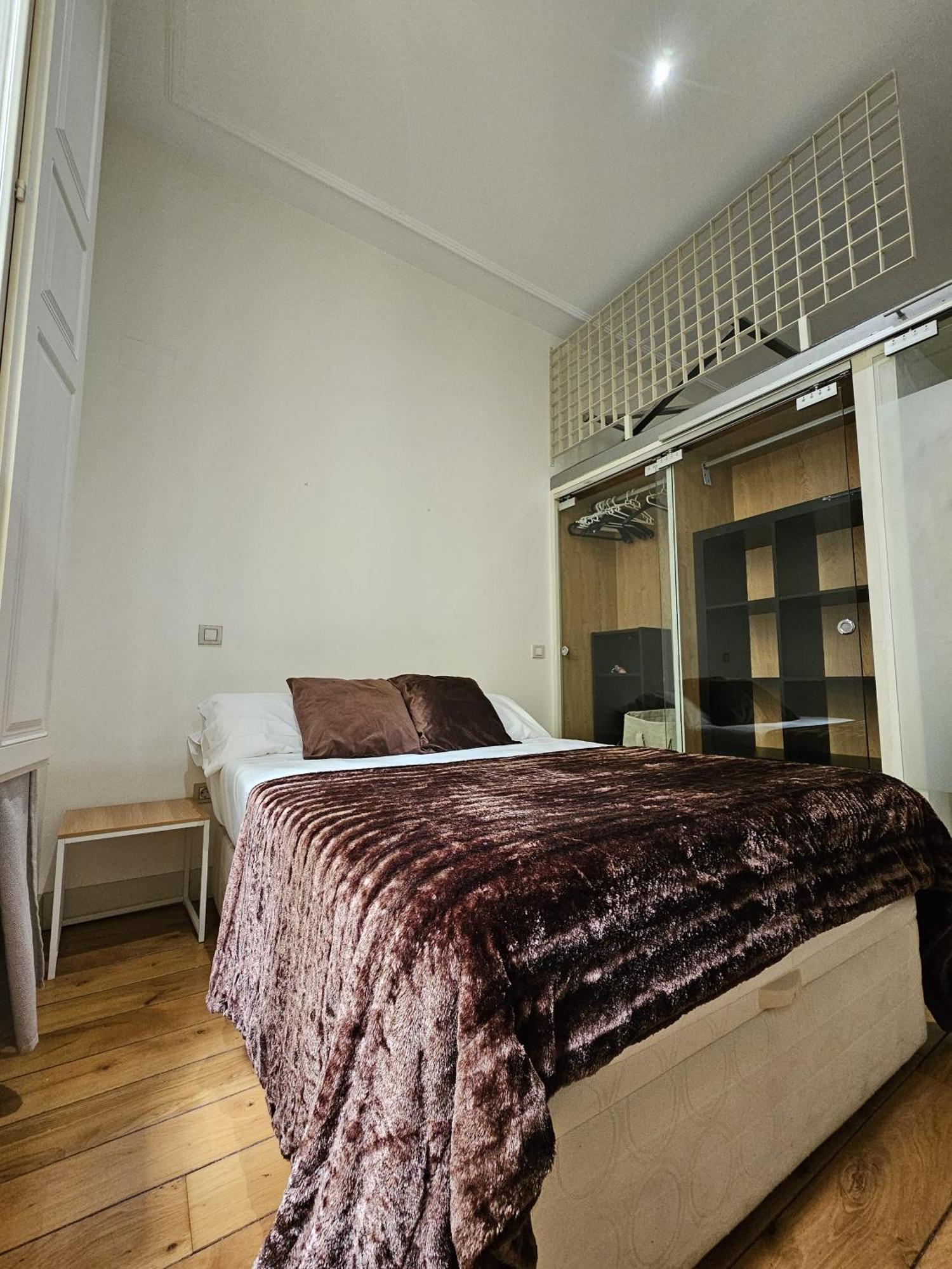 Hostal Arenal Мадрид Экстерьер фото